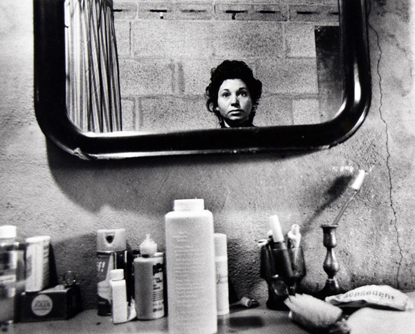 Abigail Heyman: Growing up female: A personal photojournal